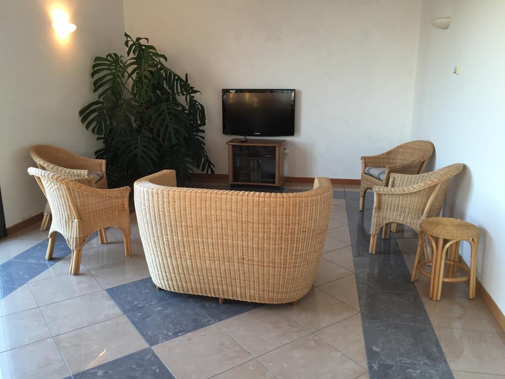 Albergo Arcobaleno Соттомарина Экстерьер фото