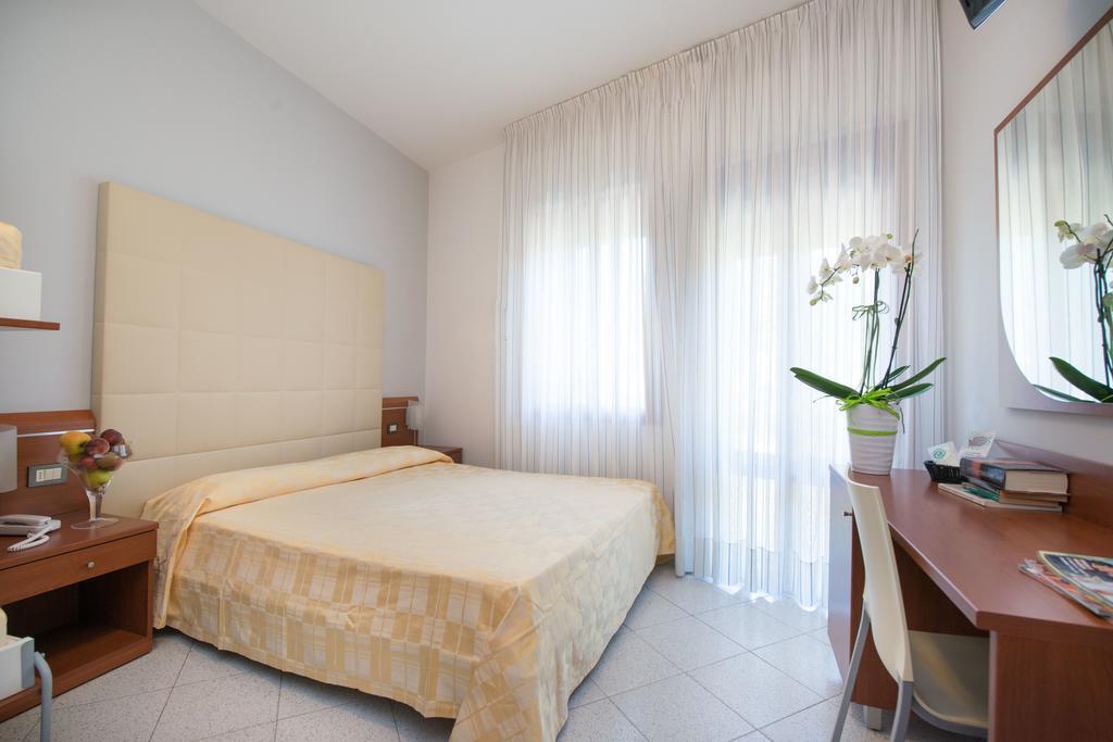 Albergo Arcobaleno Соттомарина Номер фото