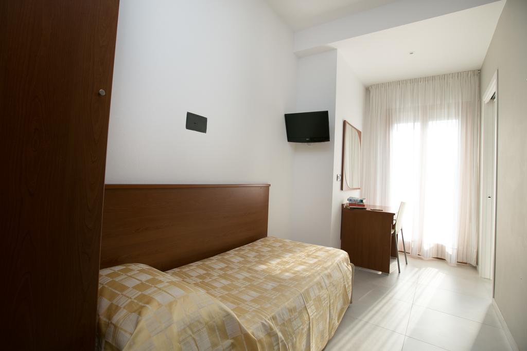 Albergo Arcobaleno Соттомарина Экстерьер фото