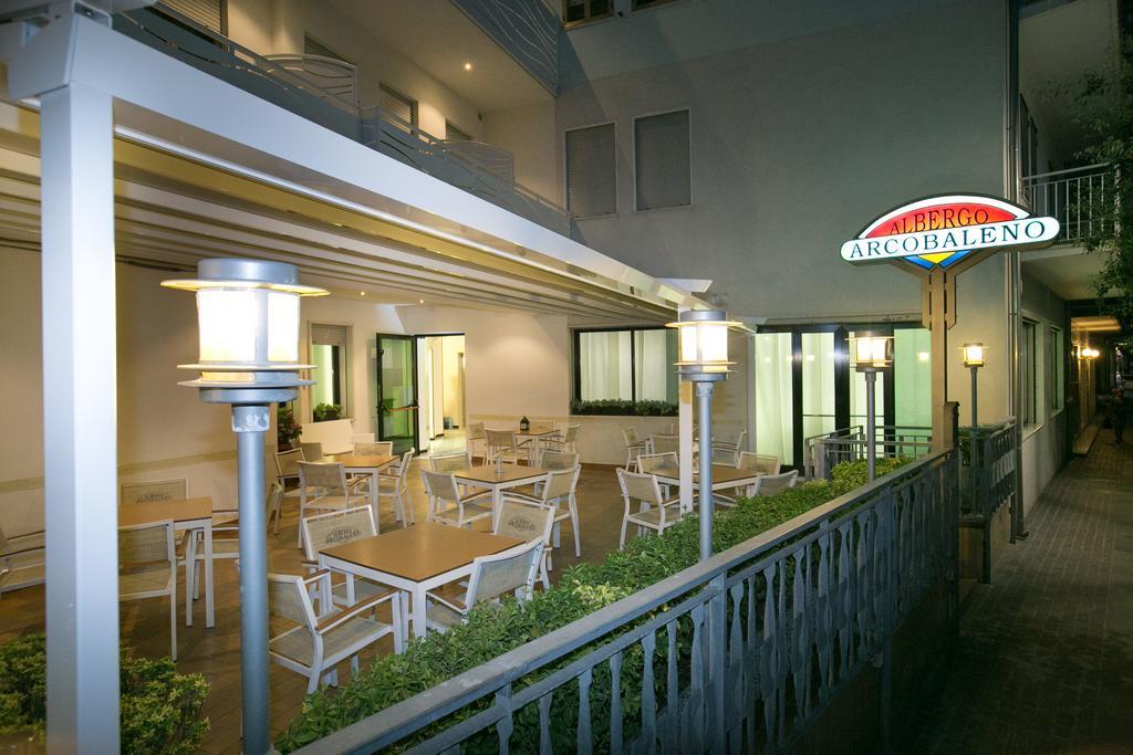Albergo Arcobaleno Соттомарина Экстерьер фото